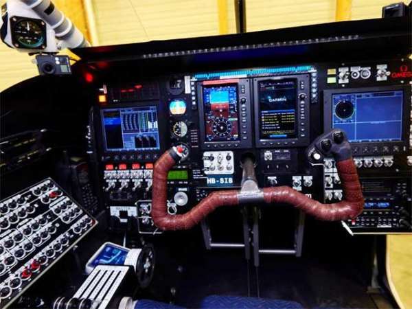 cockpit-of-the-solar-powered-solar-impulse-2-aircraft