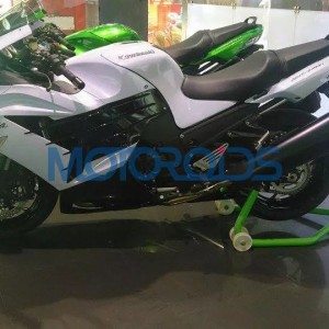 kawasaki ninja zxr pearl white metallic