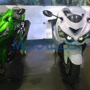 kawasaki ninja zxr pearl white metallic