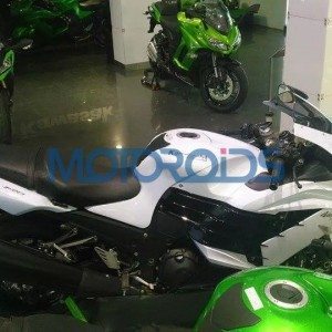 kawasaki ninja zxr pearl white metallic