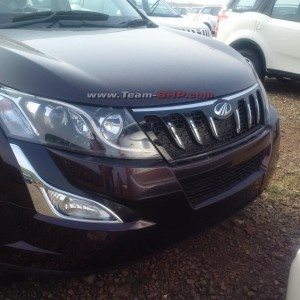 Mahindra XUV facelift interior spied