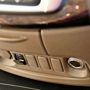toyota Innova USB and AUx in port