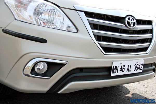 2015 toyota Innova front bumper and grille(32)