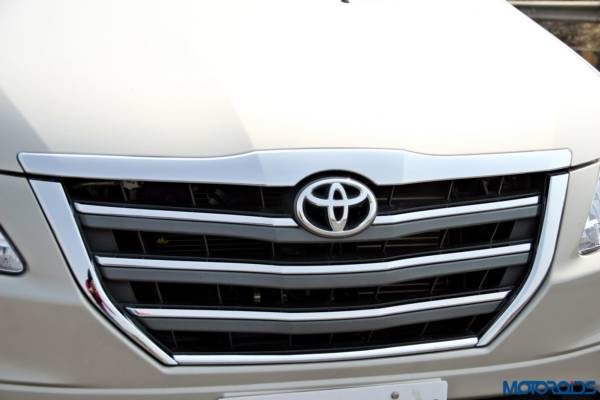 2015 toyota Innova front grille(31)