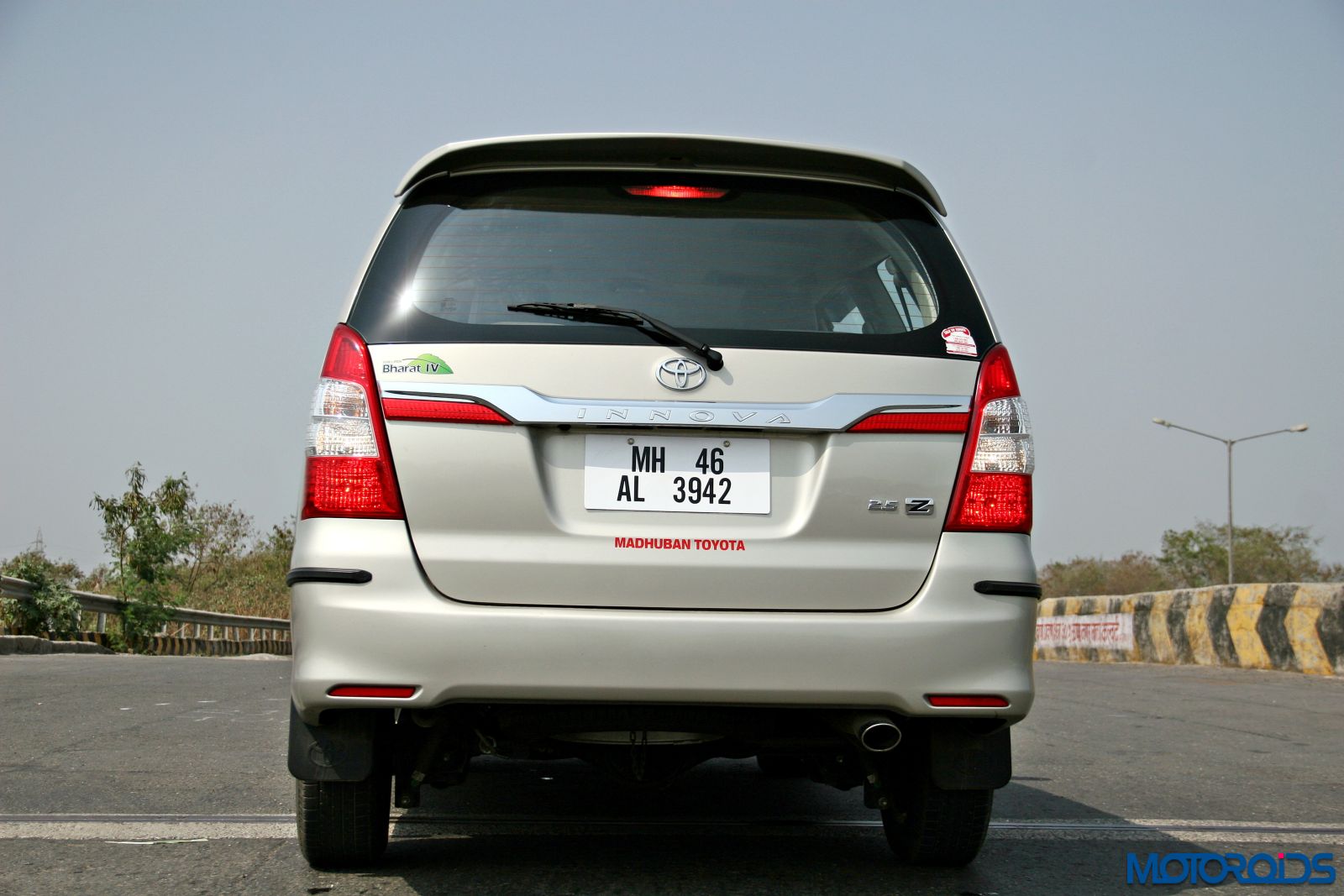 New Toyota Innova 2 5 Z Review Ageless Wonder Motoroids