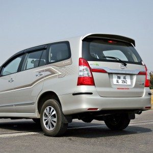 toyota Innova rear left three quarters