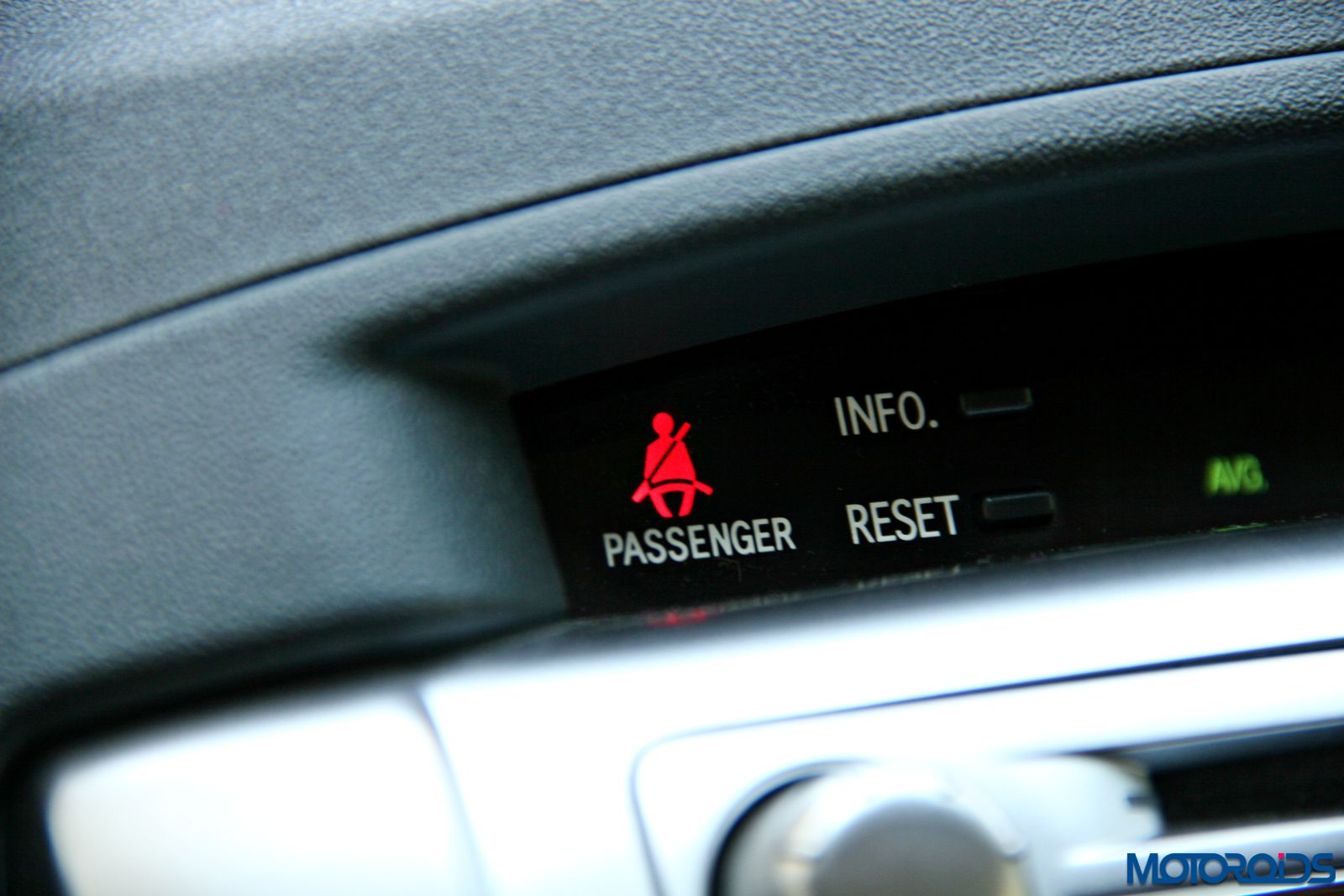 2015 toyota Innova seatbelt warning(78)