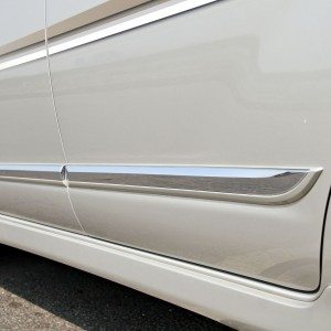 toyota Innova side molding