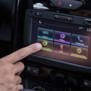 Renault Duster face lift Media NAV Evolution