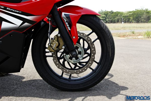 Bajaj Pulsar RS 200 disc brake