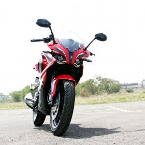 Bajaj Pulsar RS front