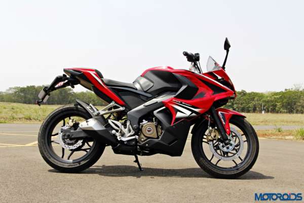 Bajaj-Pulsar-RS200-side-profile (2)