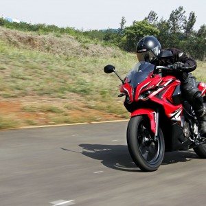 Bajaj Pulsar RS tracking front