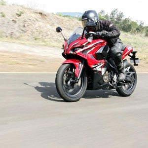 Bajaj Pulsar RS tracking front