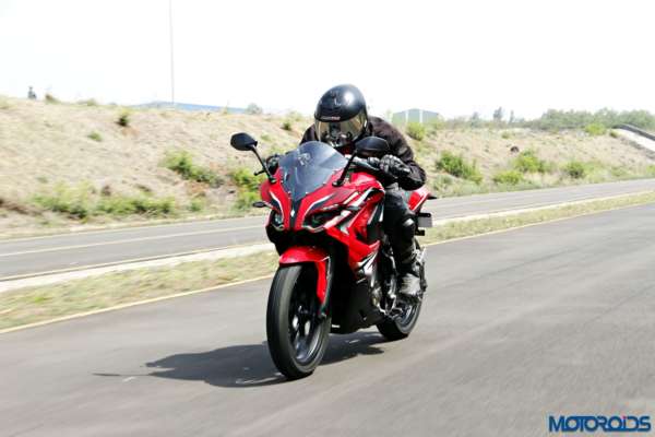 Bajaj-Pulsar-RS200-tracking-front (4)