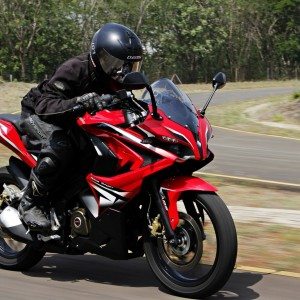 Bajaj Pulsar RS tracking left