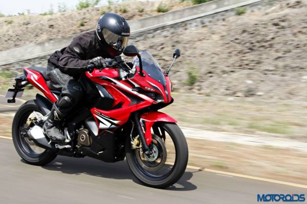 Bajaj-Pulsar-RS200-tracking-left (5)