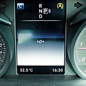 Mercedes C Class instrument screen