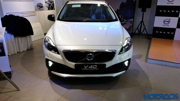 Volvo V40 Cross Country Petrol (10)