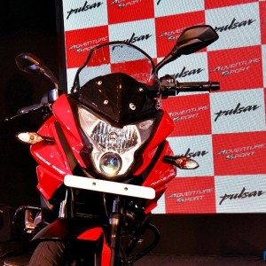 bajaj pulsar as red