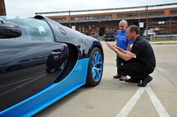 Leukemia kid rides in Bugatti Veyron