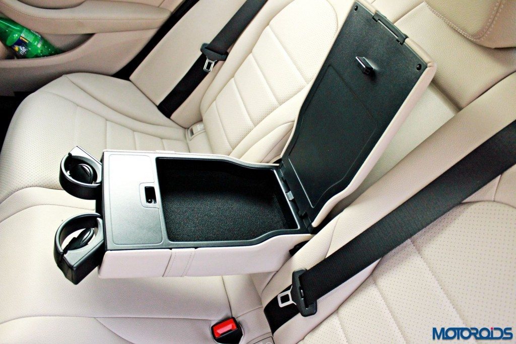 new 2015 Mercedes C Class interior (1)
