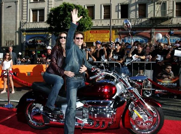 scientology-motorcycles-going-clear-tom-cruise-katie-holmes