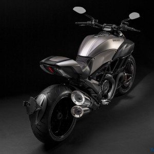 Ducati Diavel Titanium