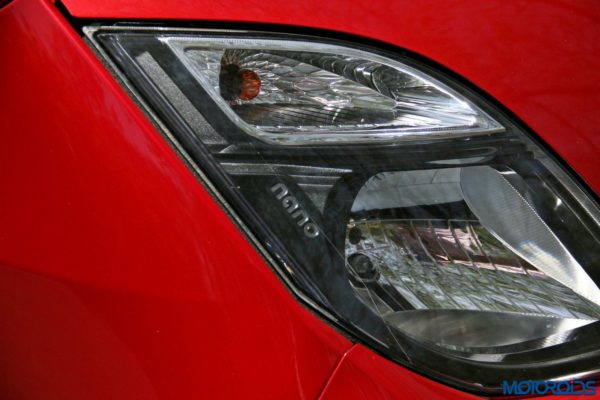 2015 Tata Nano GenX headlamp (2)