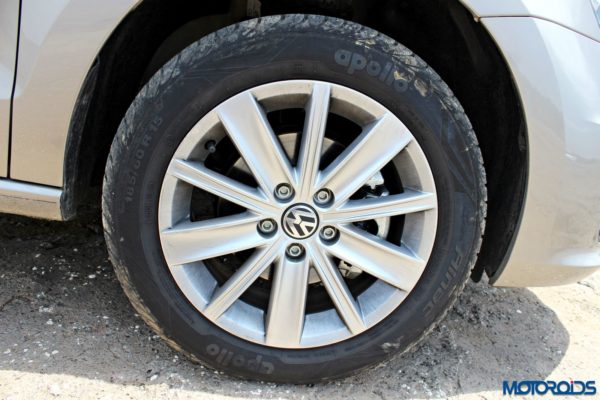 2015 Volkswagen Vento Alloy wheels(22)