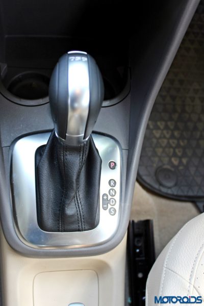 2015 Volkswagen Vento DS G gear lever (66)