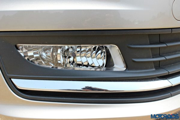 2015 Volkswagen Vento Fog Lamps(18)