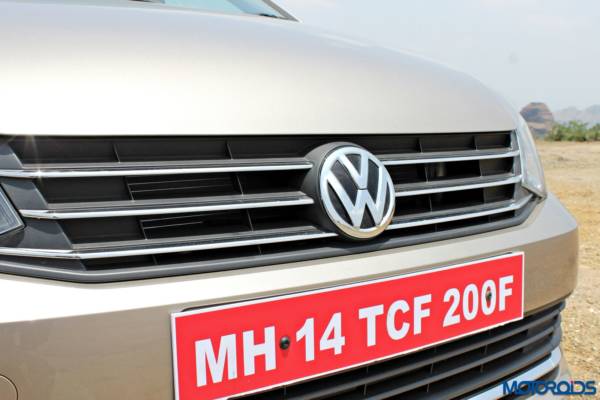 2015 Volkswagen Vento Front grille (19)