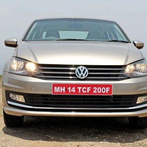 Volkswagen Vento Head on view