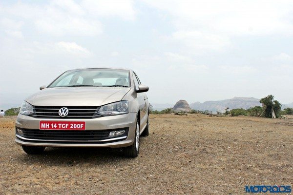 2015 Volkswagen Vento Head on view(1)