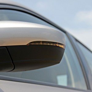 Volkswagen Vento ORVM with blinkers