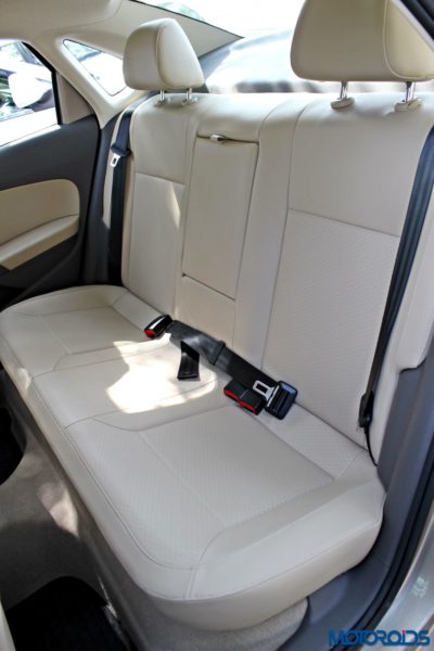 2015 Volkswagen Vento Rear seat (68)