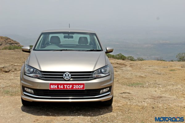 2015 Volkswagen Vento head on(14)