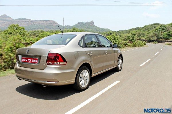 2015 Volkswagen Vento motion shots(59)