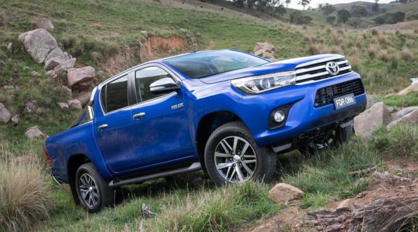 2016 Toyota Hilux  (28)