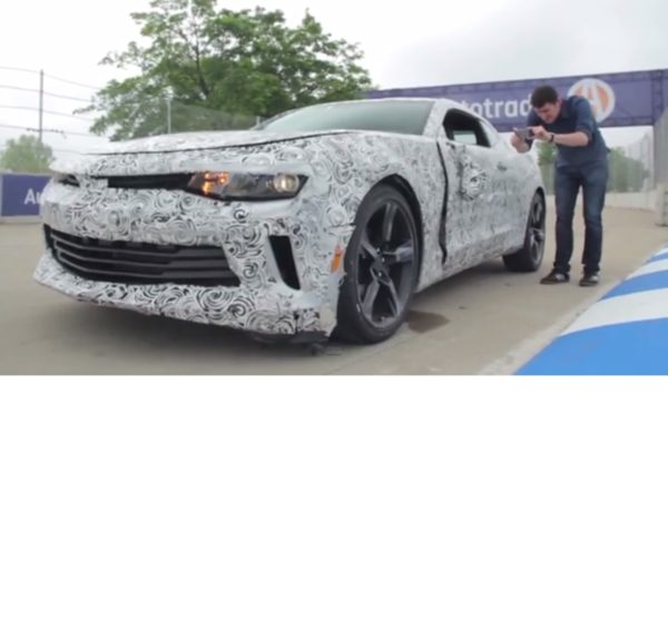 2016-chevrolet-camaro-crash-2