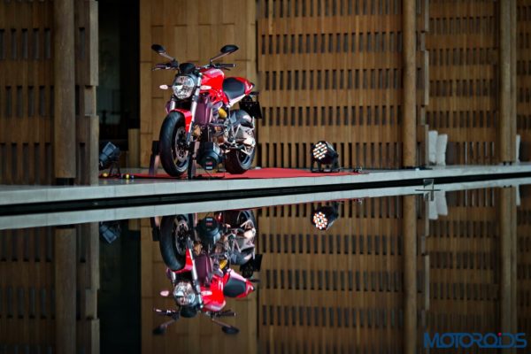 Ducati Monster 821 Review (57)