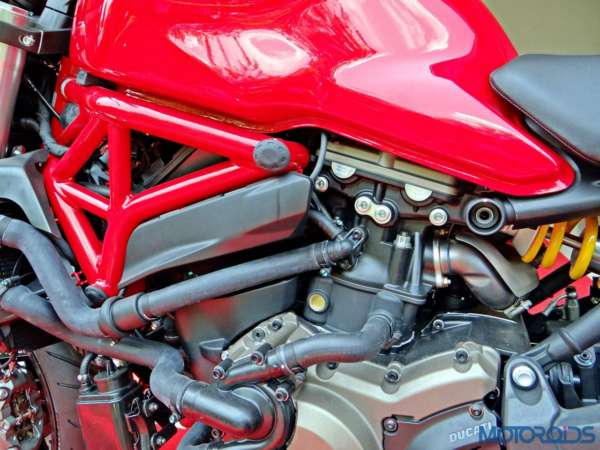 Ducati Monster 821 Review - Details (32)