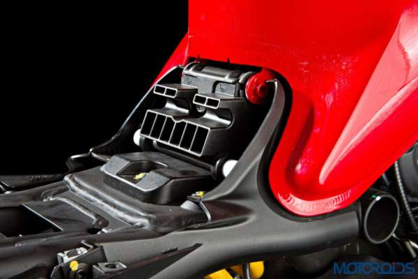 Ducati Monster 821 Review - Details - Seat Height Adjustment (1)