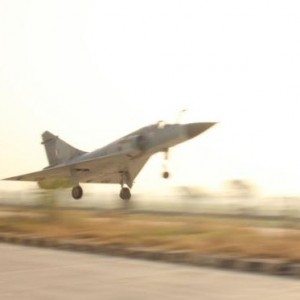IAFs Mirage  fighter jet successfully lands on Yamuna Expressway