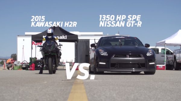 Kawasaki Ninja H2R vs Nissan GT-R