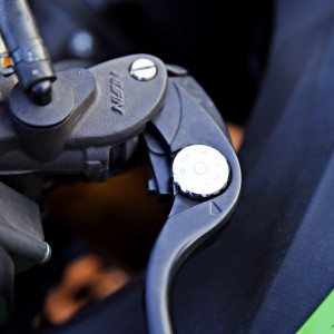 Kawasaki Ninja ZX R controls