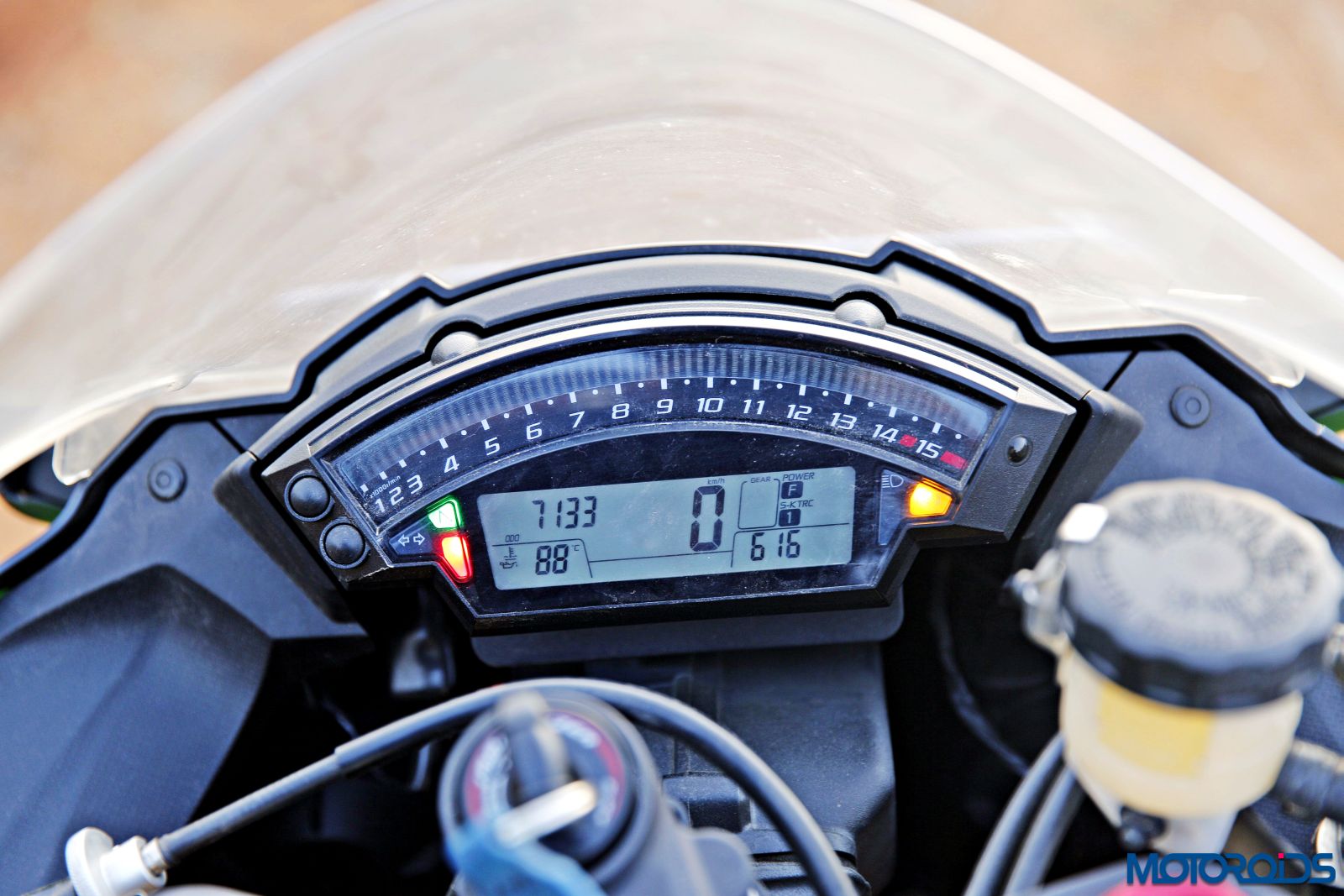 Kawasaki Ninja ZX-14R-instruments (2)