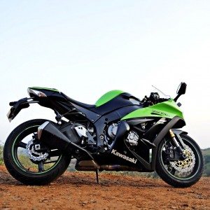 Kawasaki Ninja ZX R sidev iew