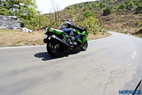 Kawasaki Ninja ZX-14r action shots (65)